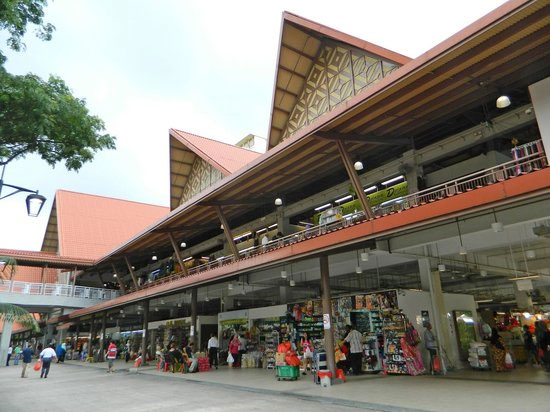It takes about 7 minutes to drive from Urban Treasures to Geylang Serai Market and Food Center
